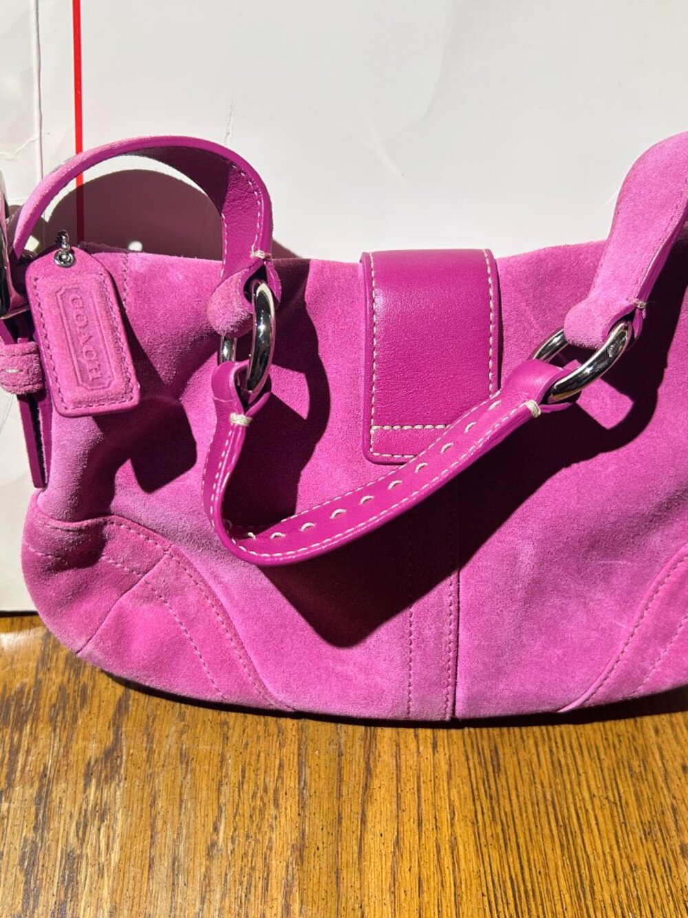 Vintage hot pink suede and leather Coach shoulder bag - Picture 2 of 4